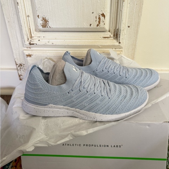 NWT APL Techloom Wave in Fresh Air Blue and Silver Men’s Size 12 - Picture 3 of 7